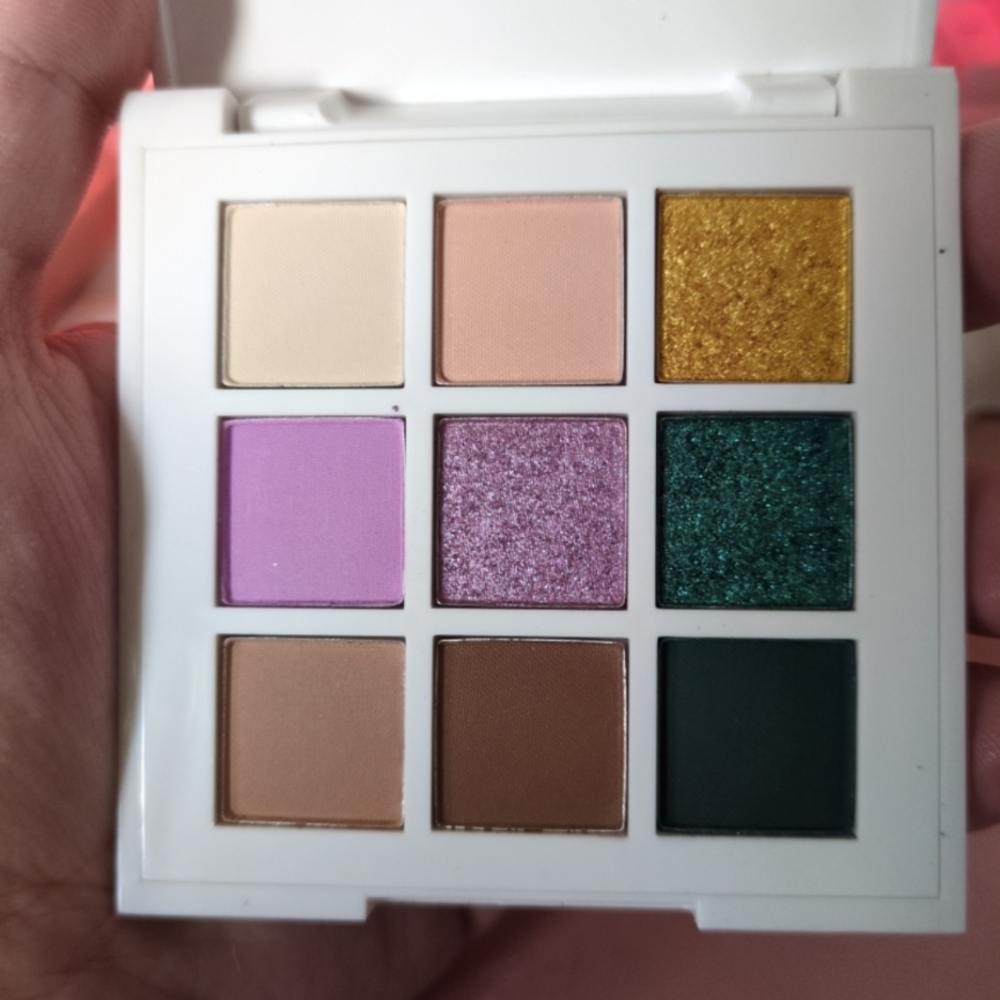 JX You & Me in Miami White and Orange Compact